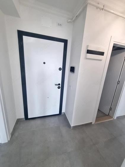 Apartament cu 3 camere decomandat în Energia