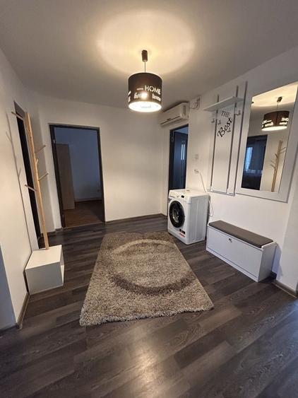 Apartament cu 3 camere în 1 Mai