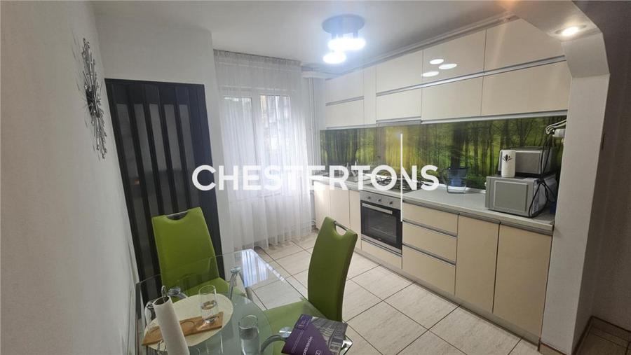 Apartament cu 3 camere decomandat, mobilat în Gorjului