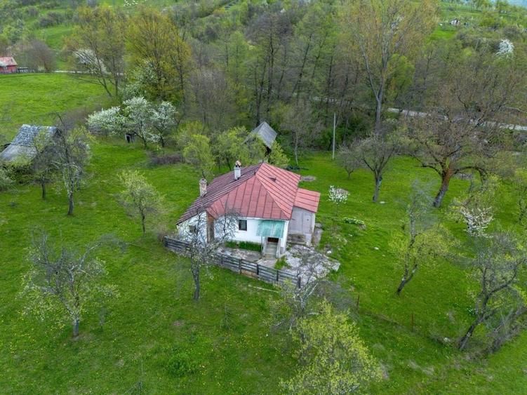 Casă cu 2 camere în Berislăvești