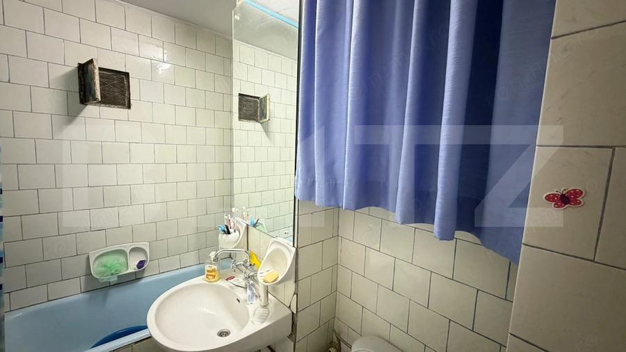 Apartament cu 4 camere decomandat în 1 Mai