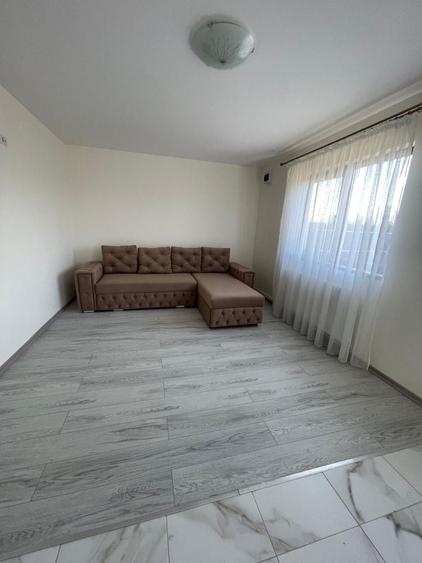 Casă cu 2 camere în Piscu
