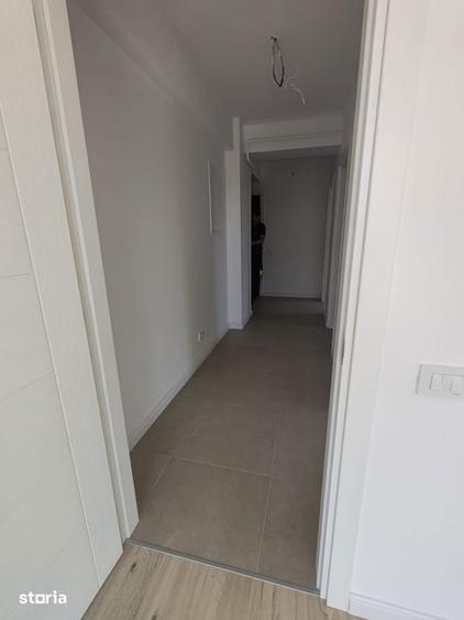 Apartament cu 2 camere semidecomandat în Podu Roș