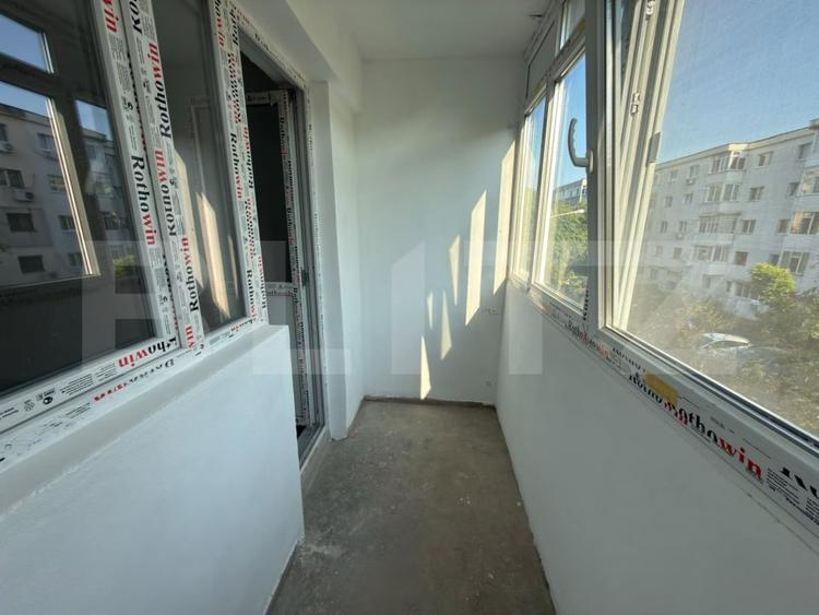 Apartament cu 4 camere semidecomandat în Malu Roșu