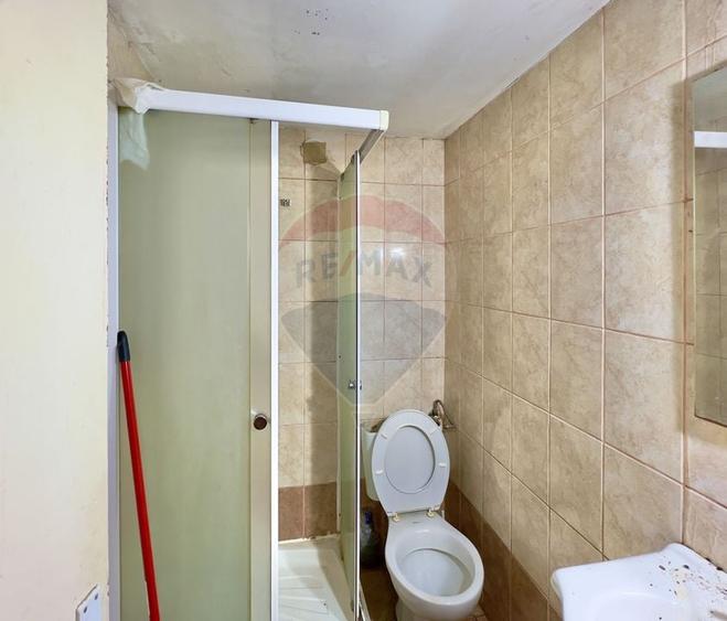 Casă cu 2 camere cu Teren 4887 Mp în Dăbâca