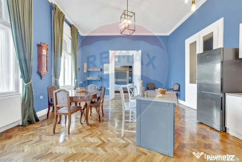 Apartament cu 3 camere decomandat în Central