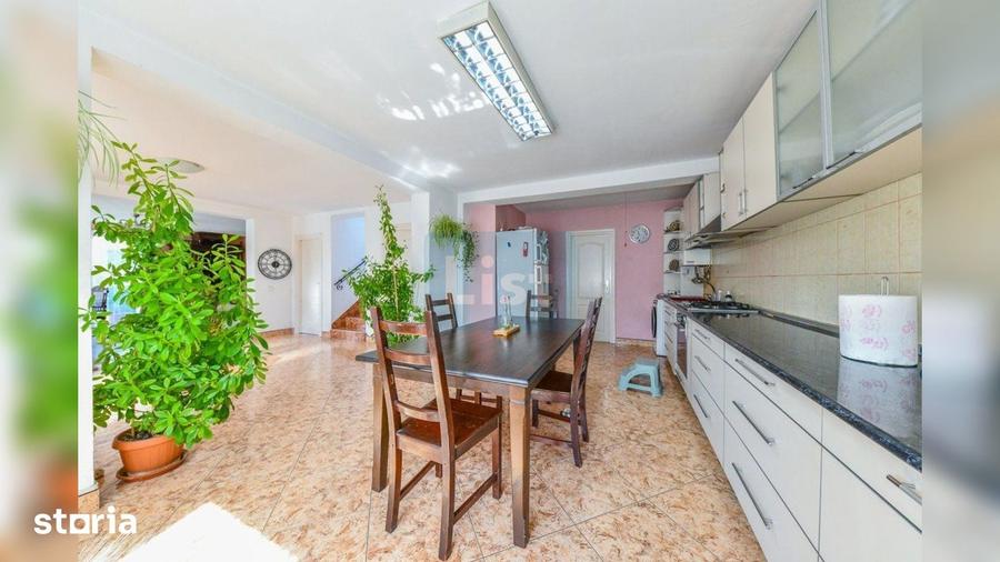 Casă cu 4 camere cu Teren 432 Mp în Europa