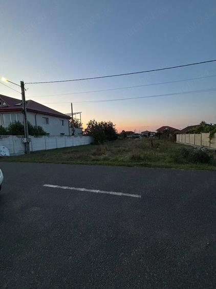 Teren de 1000 mp, în Limanu