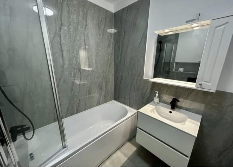 Apartament cu 2 camere semidecomandat în Florești