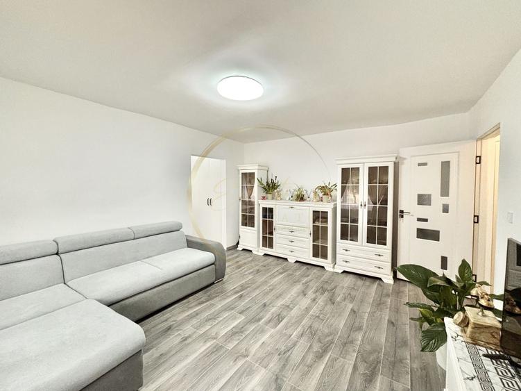 Apartament cu 2 camere semidecomandat, mobilat în Dâmbovița