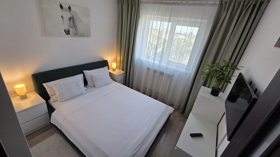 Apartament cu 3 camere semidecomandat în Tomis Nord