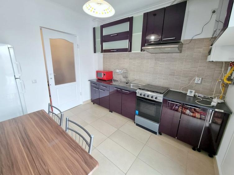 Apartament cu 2 camere decomandat, mobilat în Mărăști