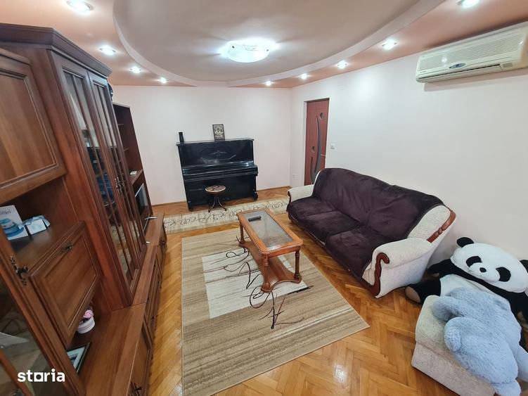 Apartament cu 2 camere, mobilat în Romanilor