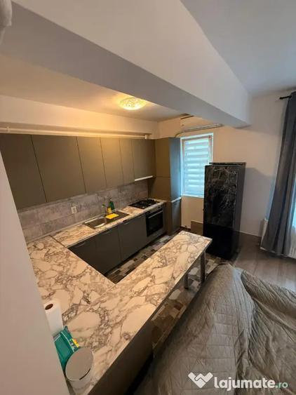 Apartament cu 2 camere semidecomandat în Exterior Vest
