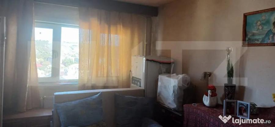 Apartament cu 3 camere decomandat în Turda