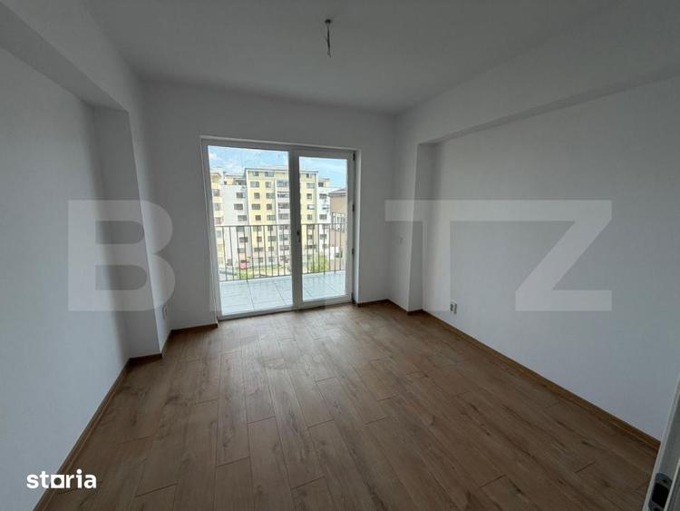 Apartament cu 3 camere în Craiovița Nouă