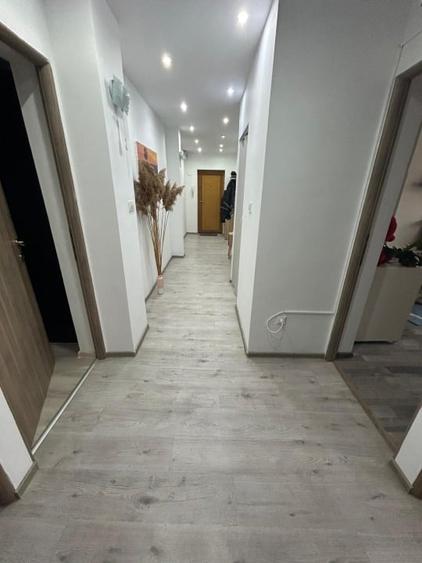 apartament decomandat 5 camere,96 mp utili-Padurea Verde, 2 bai, balcon 12mp - 14