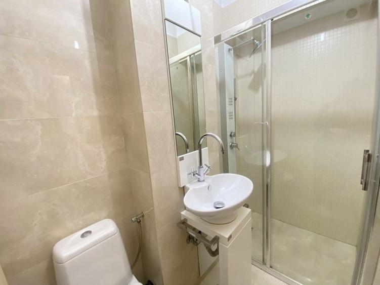 Apartament cu 4 camere în P-ța Romană