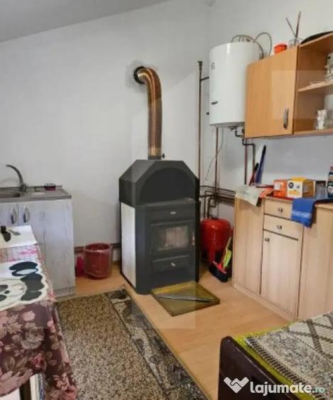 Casă cu 6 camere cu Teren 3000 Mp în Central