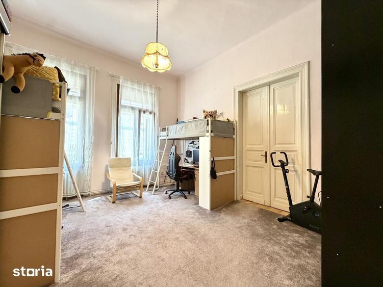 Casă cu 4 camere cu Teren 30 Mp în Elisabetin