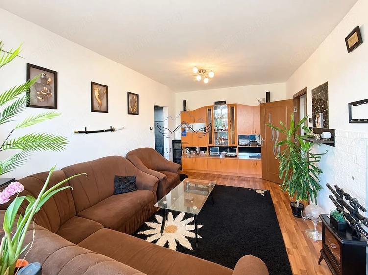 Apartament cu 2 camere decomandat în Astra