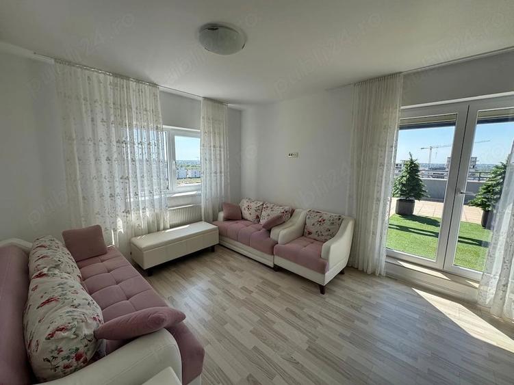 Apartament cu 3 camere semidecomandat în Titan