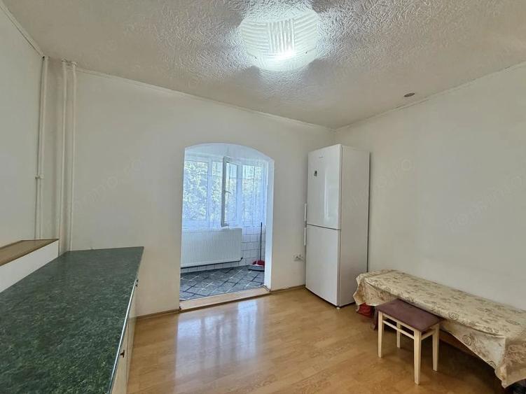 Apartament cu 2 camere decomandat în Soarelui