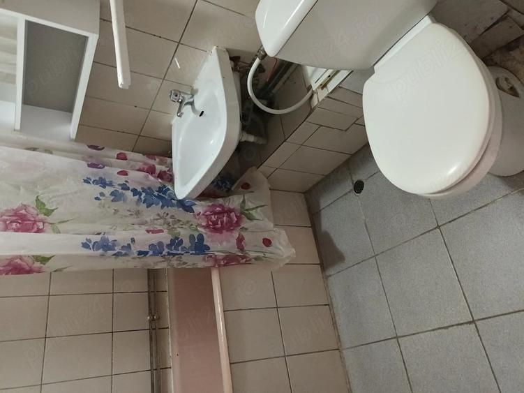 Apartament cu 3 camere decomandat în Ghermănești