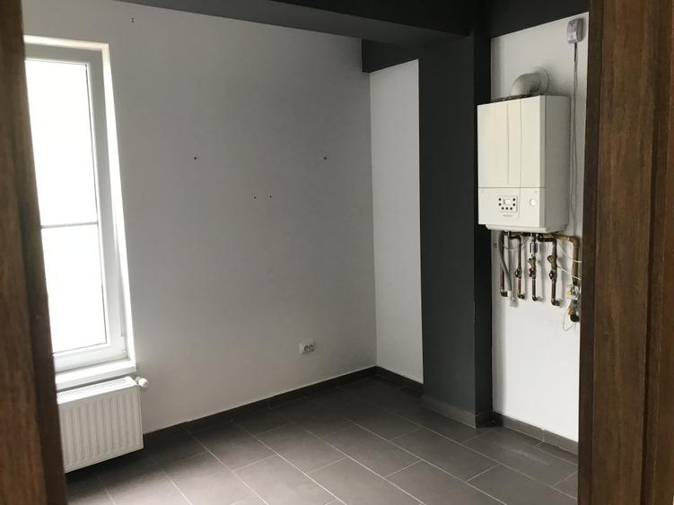 Spațiu comercial, de 300 mp, în Ultracentral