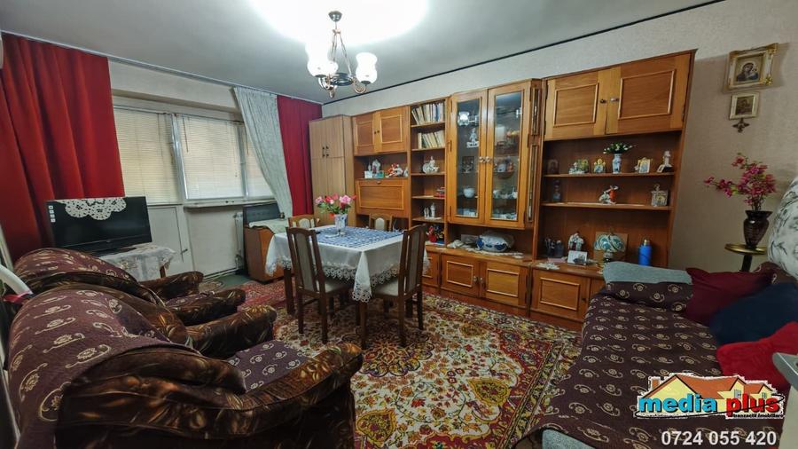 Apartament cu 2 camere decomandat în Micro 18