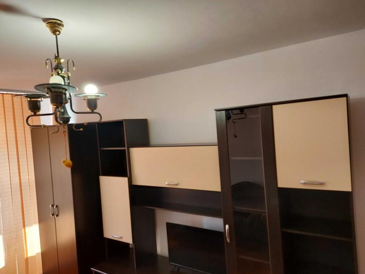 Apartament cu 2 camere decomandat în Scriitorilor