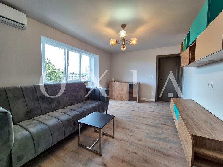 Apartament cu 3 camere semidecomandat, mobilat în Complex Studențesc