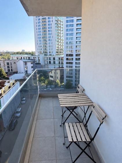 Apartament cu 2 camere semidecomandat în Floreasca