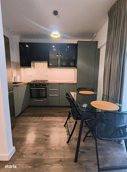 Apartament cu 3 camere, mobilat în Tei