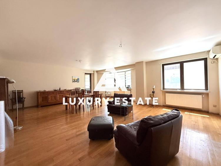 Apartament cu 4 camere decomandat în Kiseleff