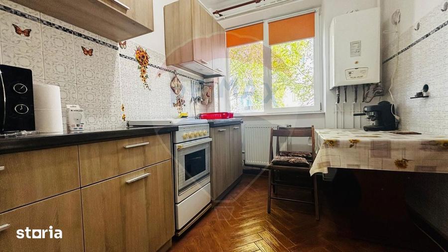 Apartament cu 2 camere decomandat, mobilat în Sud