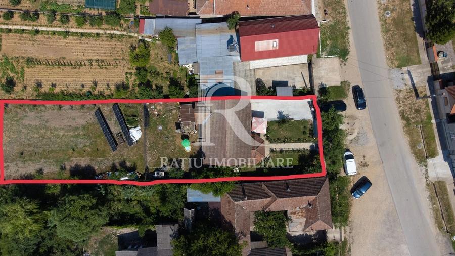 Casă individuală cu 3 camere cu Canalizare în Cheriu