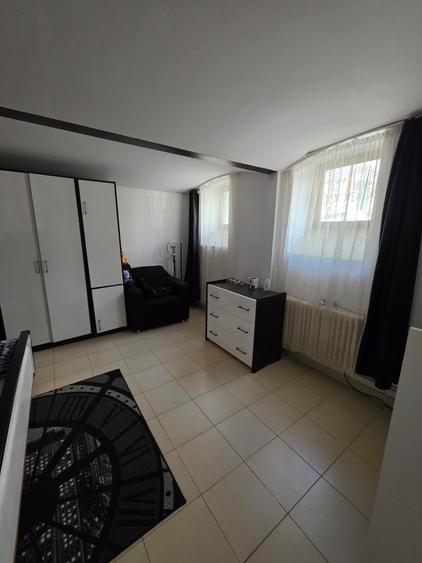 Apartament cu 2 camere semidecomandat, mobilat în P-ța Maria