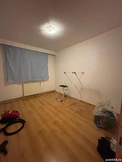 Apartament cu 3 camere decomandat în Tomești
