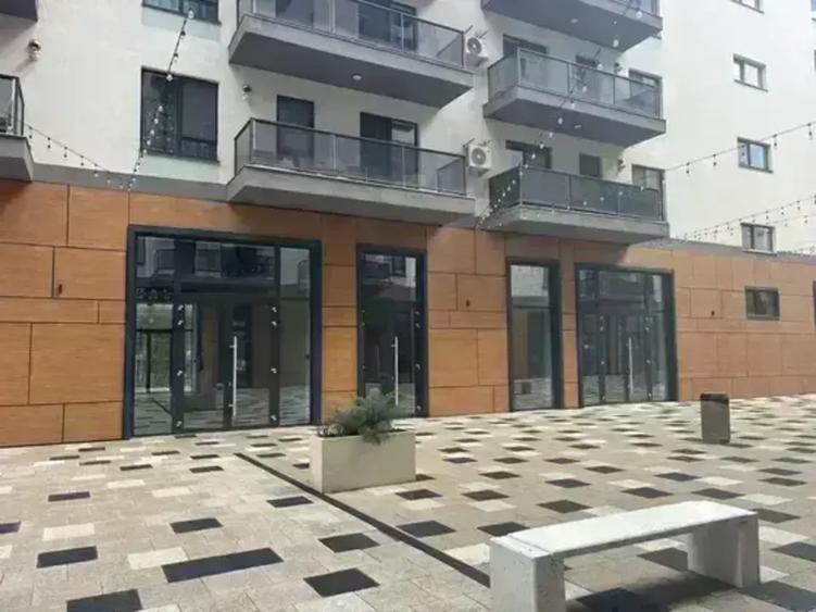 Spațiu comercial, de 80 mp, în Central