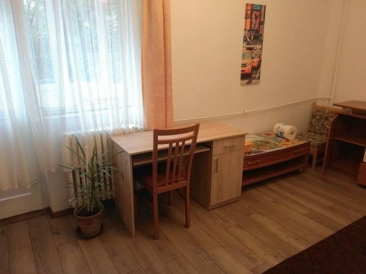 Apartament cu 3 camere în Zorilor