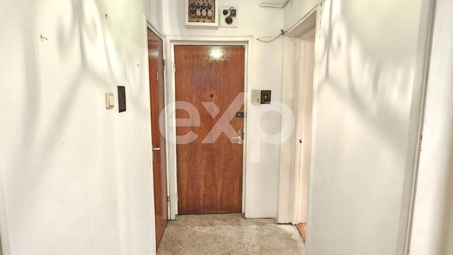 Apartament cu 3 camere semidecomandat în Titan