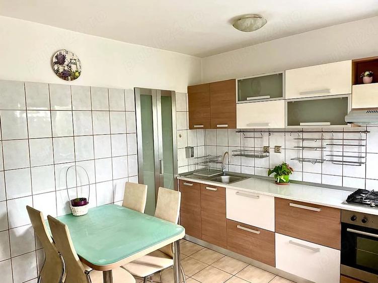 Apartament cu 3 camere decomandat în 13 Septembrie
