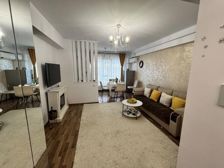 Apartament cu 3 camere decomandat în Copou
