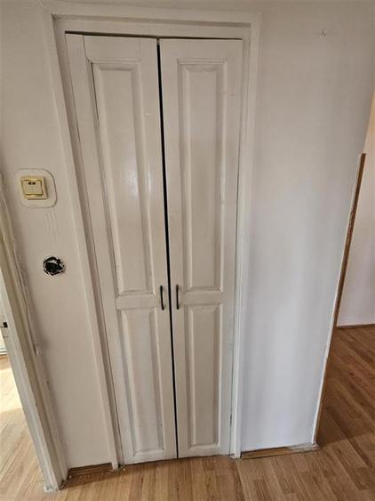 Apartament cu 3 camere decomandat în Astra