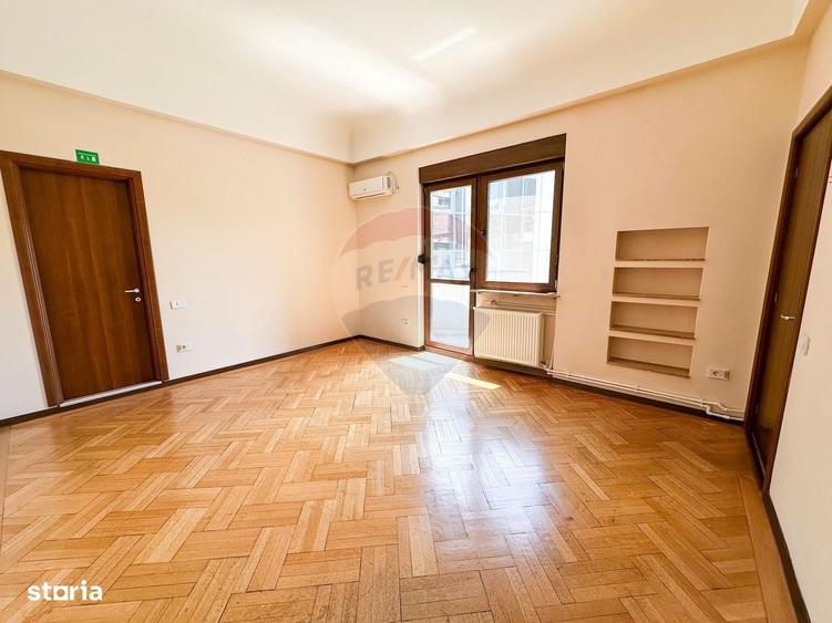Spațiu comercial, de 253 mp, în Central