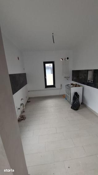 Casă cu 3 camere cu Teren 500 Mp în Păcurari