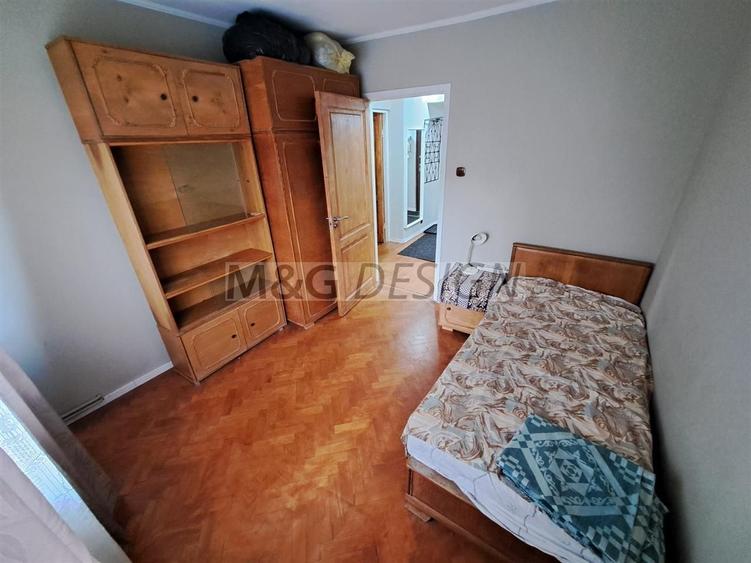 Apartament cu 3 camere decomandat în Semicentral
