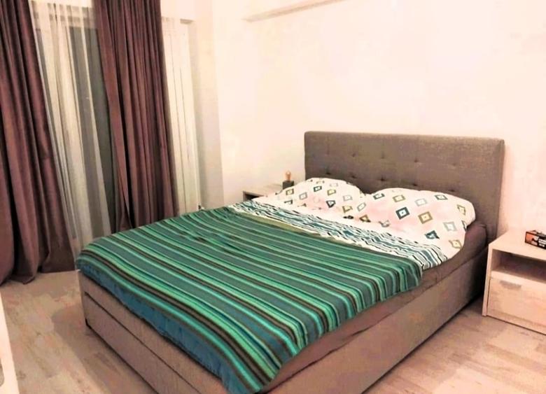 Apartament cu 3 camere decomandat în Tătărași