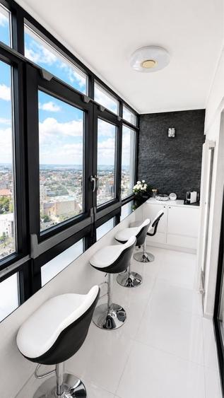 Apartament cu 3 camere decomandat în Exterior Vest